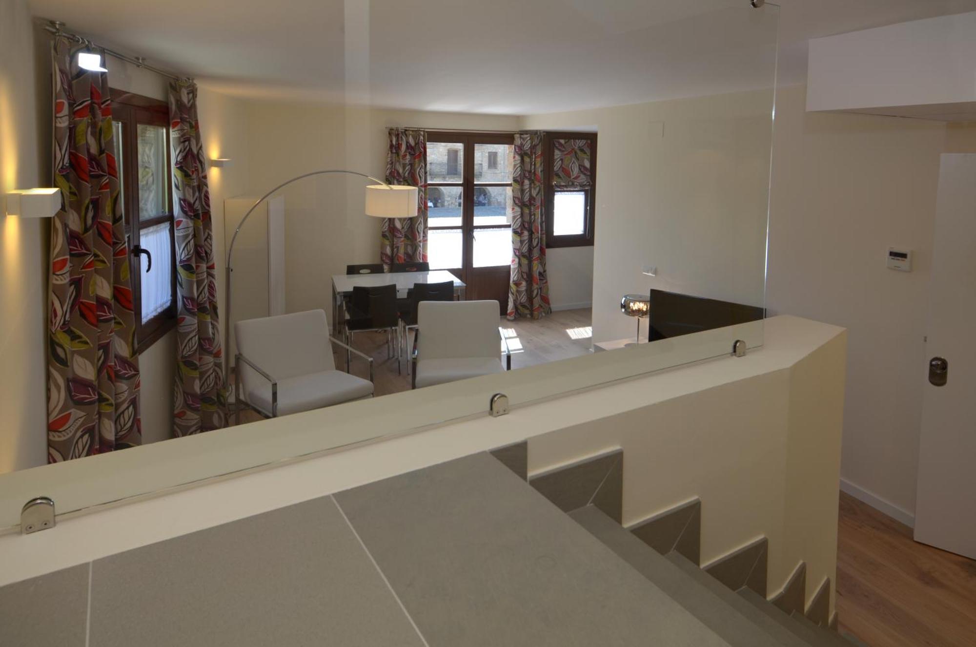 Apartamentos El Palacete De Аїнса Екстер'єр фото