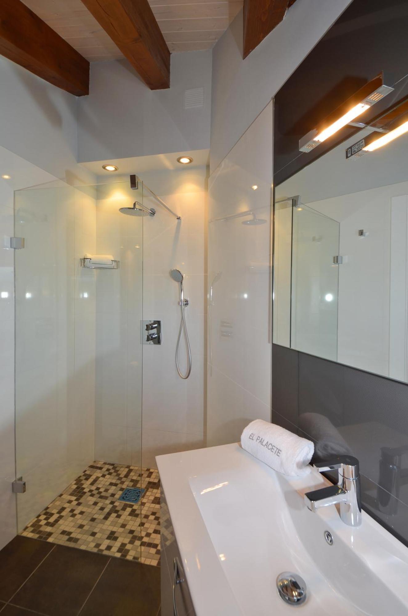 Apartamentos El Palacete De Аїнса Екстер'єр фото